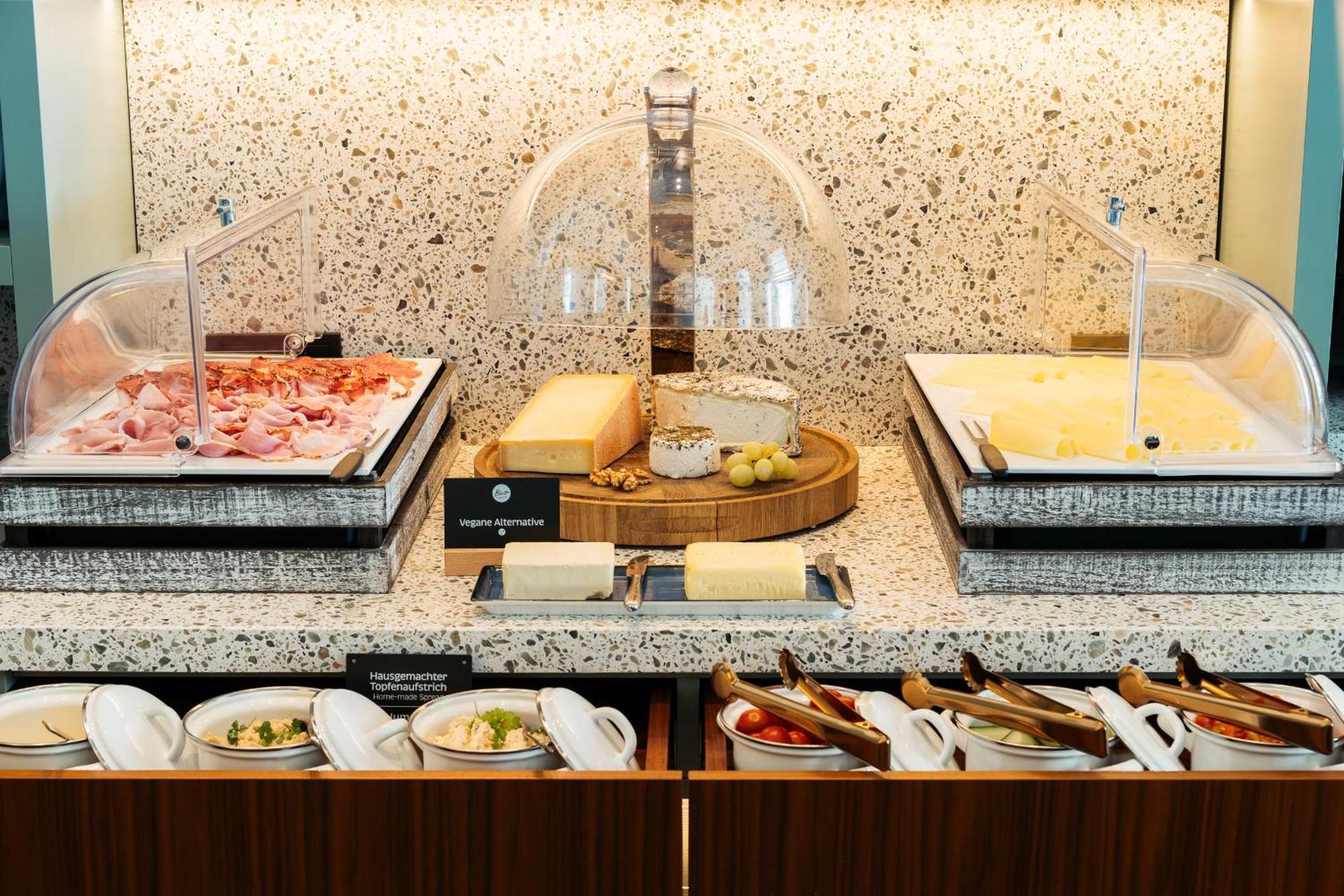 Bio-hotel Schani Wienblick 4*